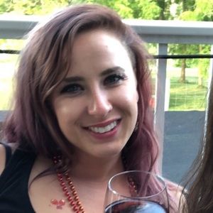 Meet your Posher, Lauren